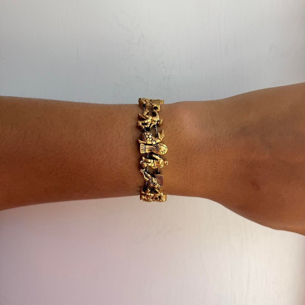 GOLD TONE FIFA SOCCER THEMED SLIDING CHARM BRACELET